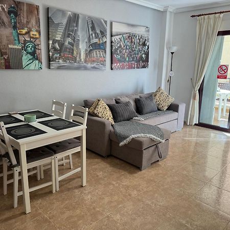 Lovely Apartment In Cabo Roig Near Beach โอริอุเอลา ภายนอก รูปภาพ