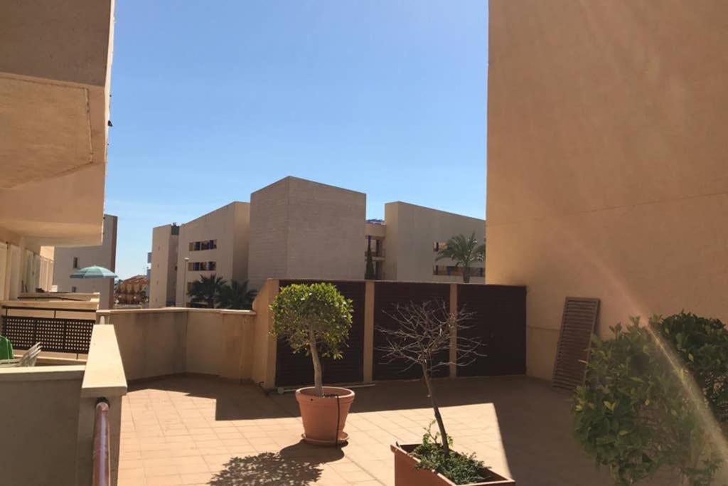 Lovely Apartment In Cabo Roig Near Beach โอริอุเอลา ภายนอก รูปภาพ